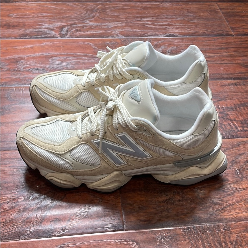 New Balance 9060 Beige/cream size 11